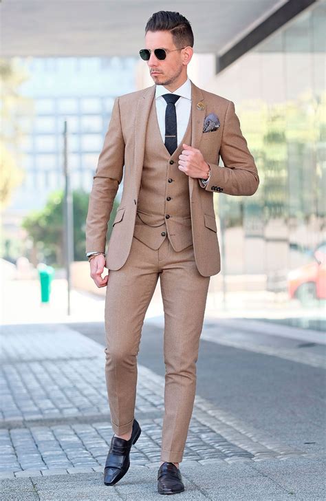 Elegant Suits for Men .